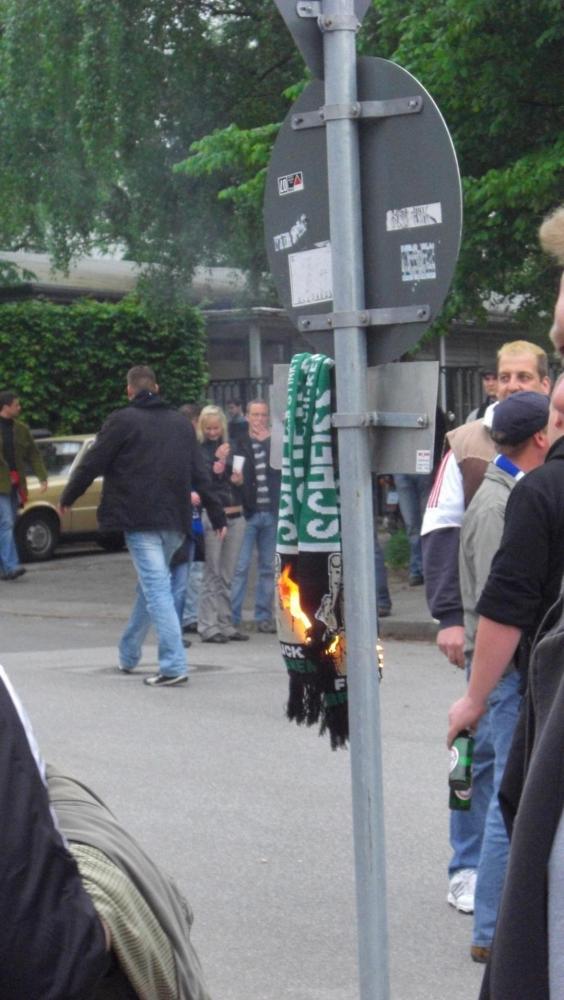 20090507-hsv-svw-uefa-0007